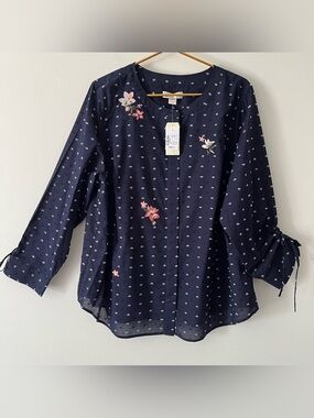 NWT CJ Banks Navy Floral Embroidered Textured Relaxed Button Up Top Tie Cuff 2X